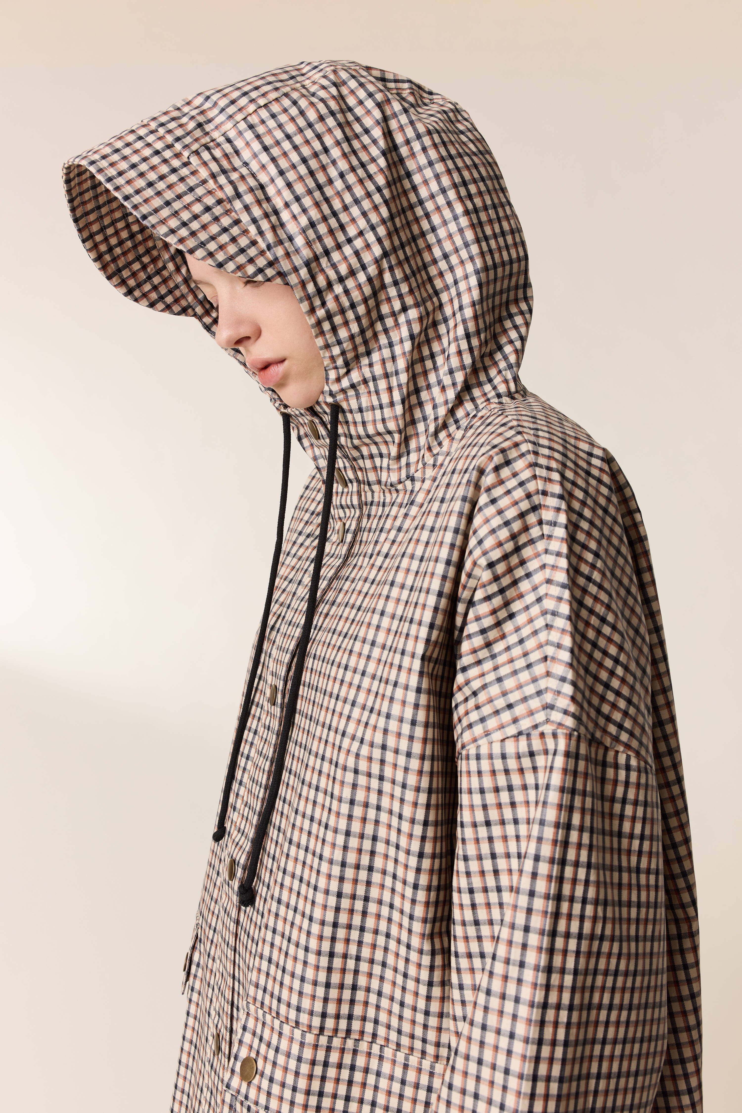 Vannah Crx Poncho | Leon & Harper