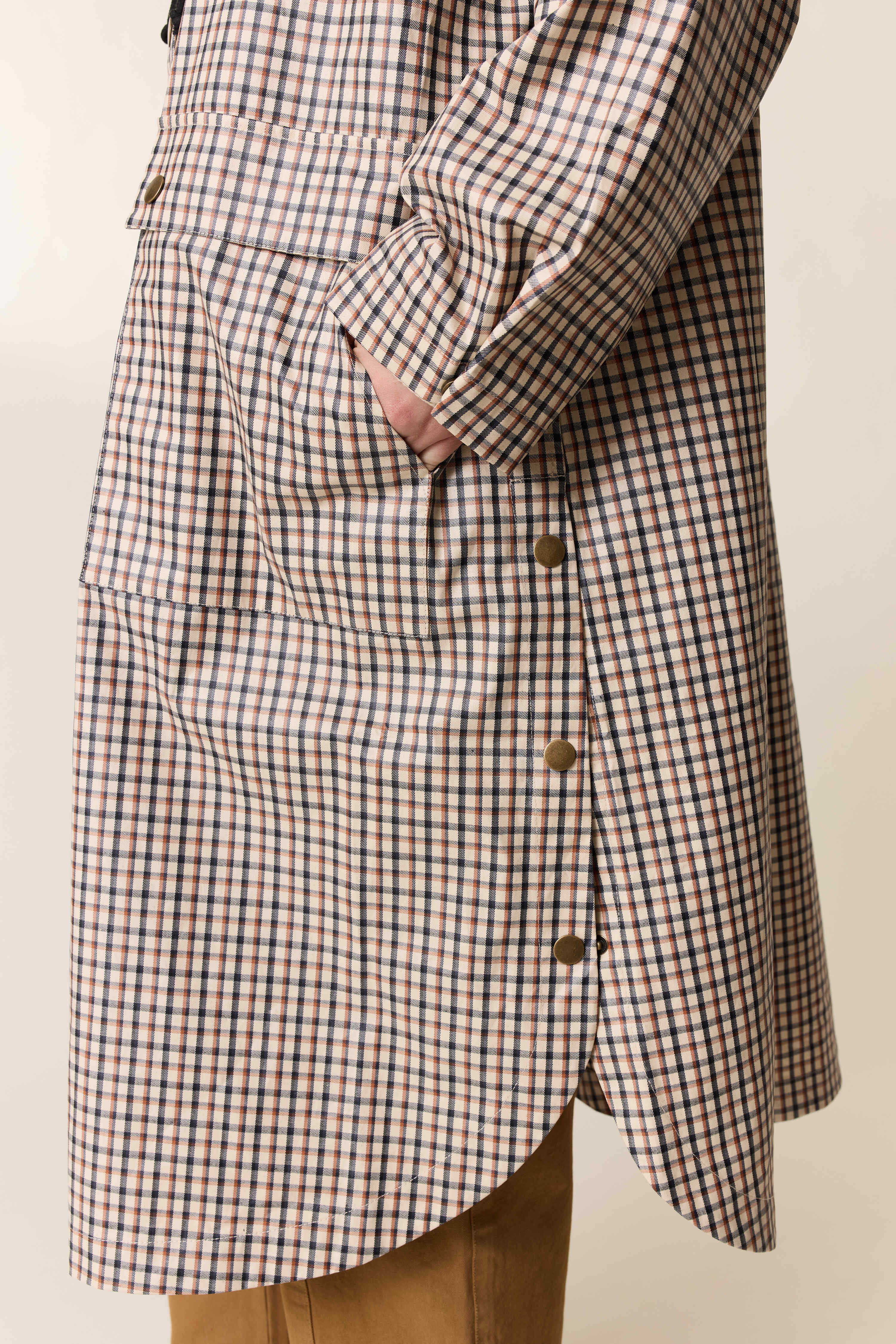 Vannah Crx Poncho | Leon & Harper