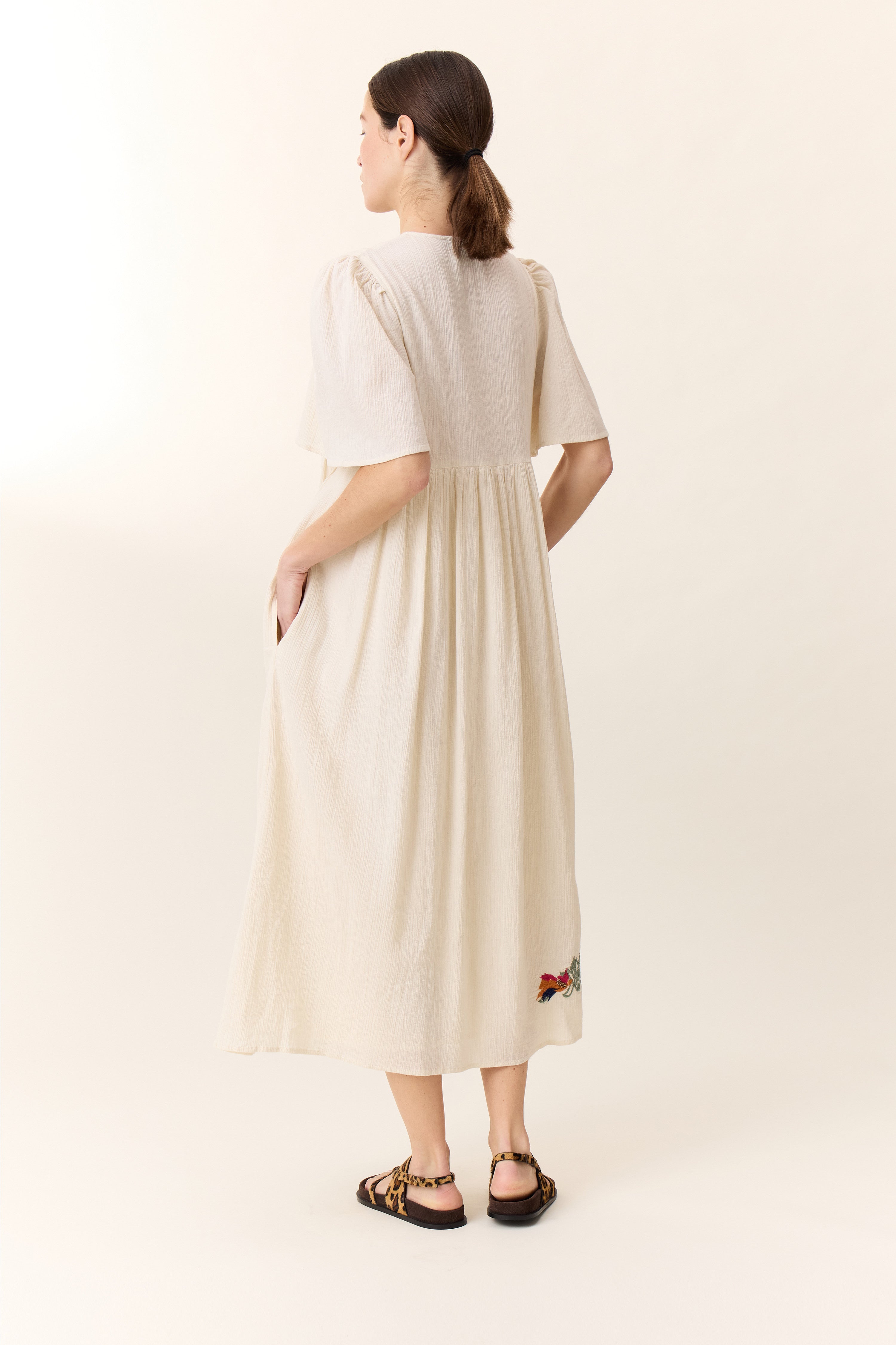 LeoArobe アローブ　Pearl Ruffle Dress Pearl Ruffle Dress BLACK | Arobe OFFICIAL ONLINE STORE